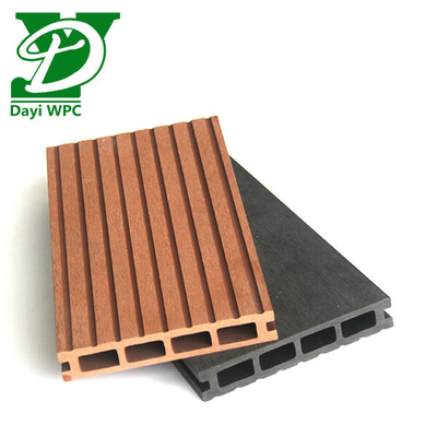 Decking composite creux résistant à l'eau pour les projets extérieurs