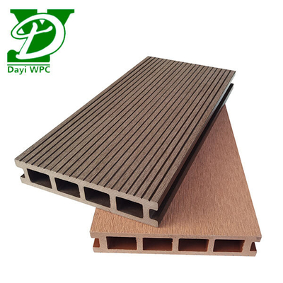 Plateau composite creux à haute densité Plateau de natation Plateau en WPC sur mesure