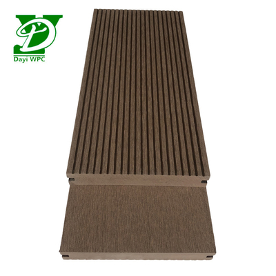 Résistant à l'humidité étanche à l'eau composite Decking Composite Deck Boards imperméable à l'eau personnalisé