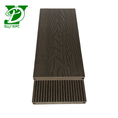 Carreaux de revêtement de sol en WPC composite en détresse Carreaux de jardin en WPC à usage extérieur