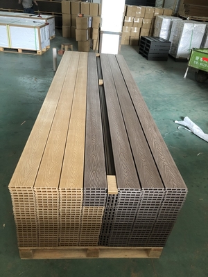 Couleur personnalisée Decking composite creux moderne Capacité durable