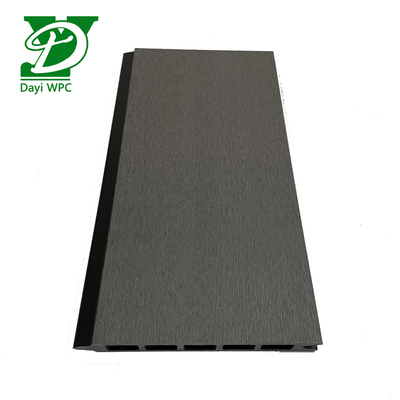 Résistance aux intempéries Clôture composite en WPC pour des balustrades extérieures durables