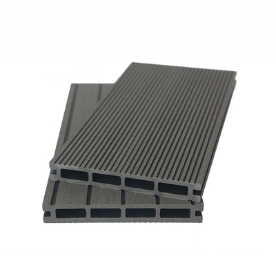 Decking composite en WPC creux imperméable à l'eau au-dessus de 18 mm d'épaisseur